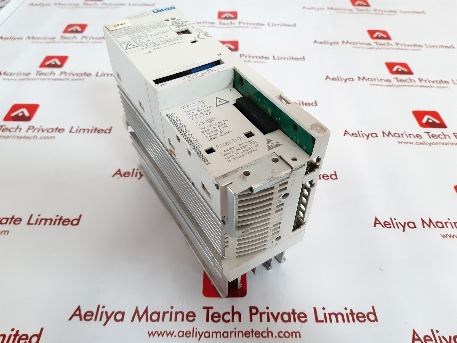 Lenze e82ev551 - 2c200 inverter drive