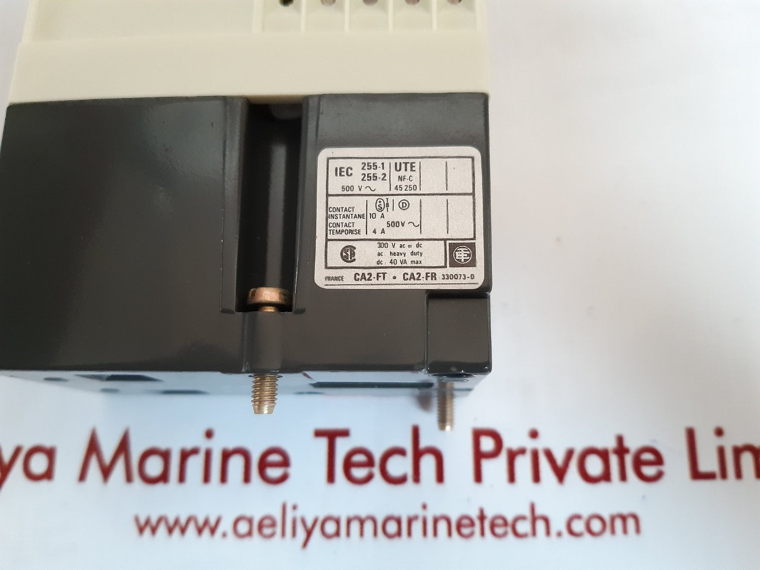 Telemecanique ca2 - ft 141 time relay 220v 50hz 240v 60hz