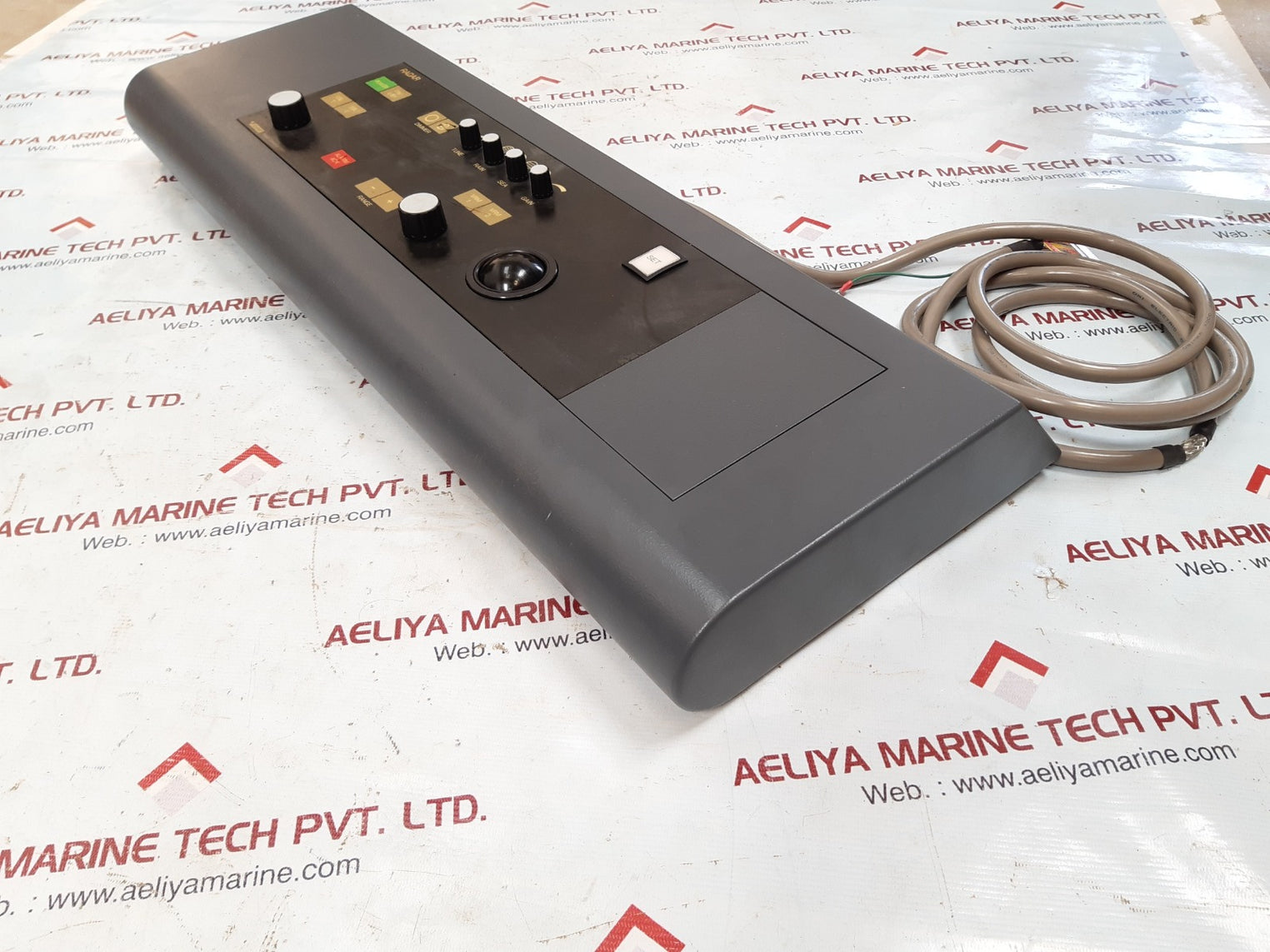 Radar operation unit ball keyboard