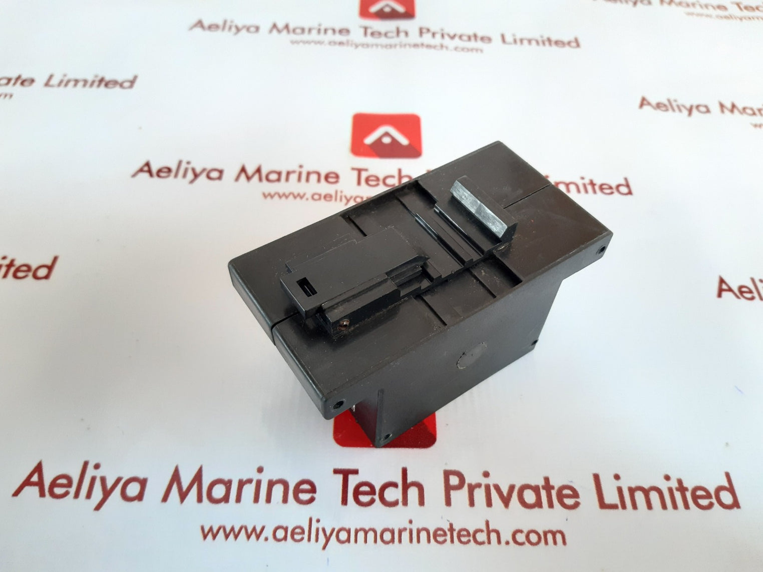 Insta control tpu03 thermistor protection unit