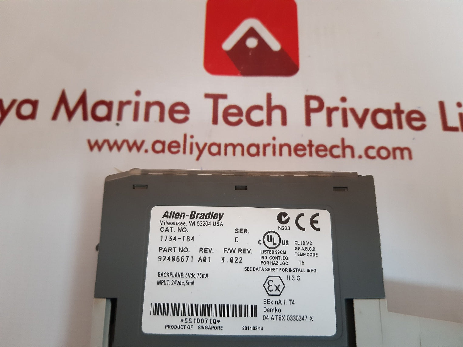 Allen-bradley 1734-ib4 ser.c input module with 1734-mb ser.a mounting base 