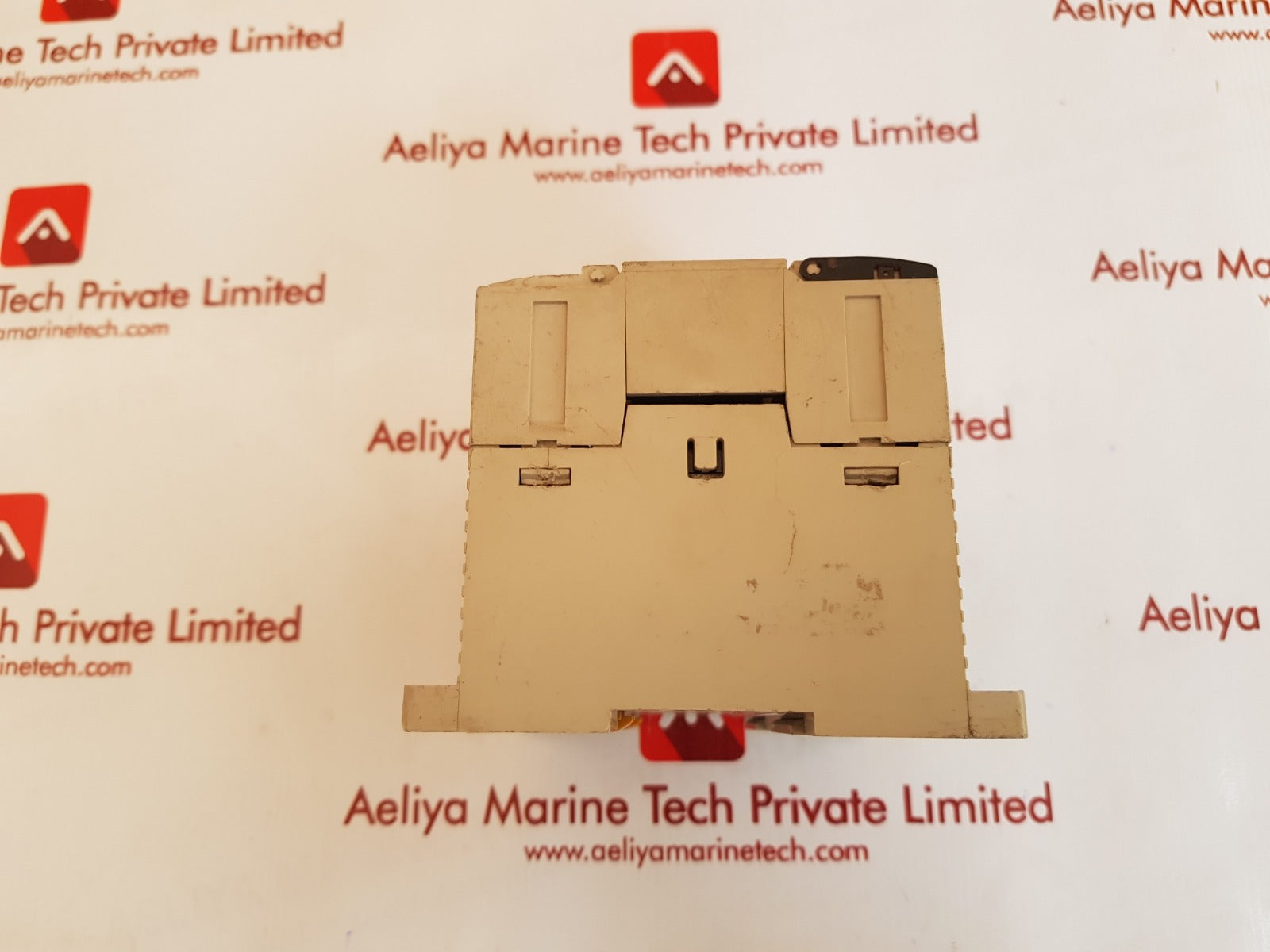 Omron cpm2a-40cdr-a programmable controller
