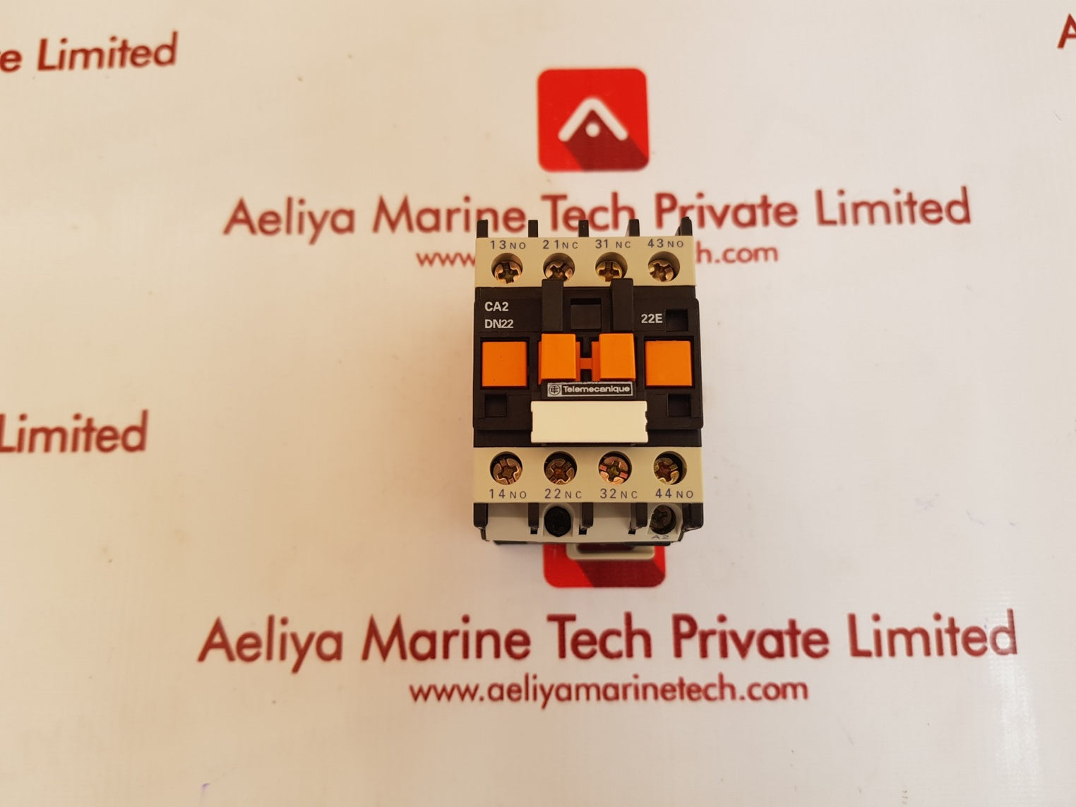 Telemecanique ca2dn22 auxiliary contactor 110v 50/60hz