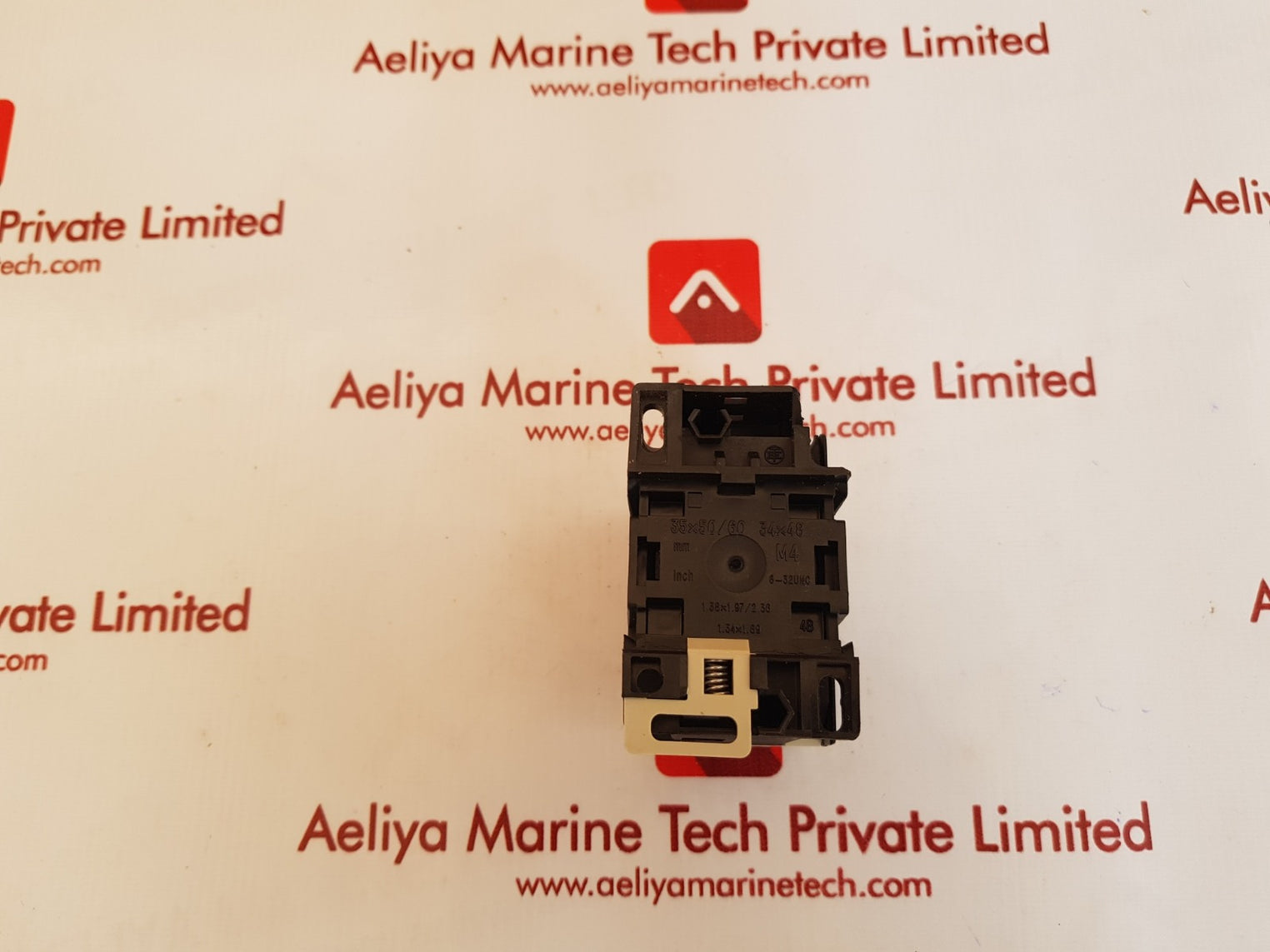 Telemecanique ca2dn22 auxiliary contactor 110v 50/60hz