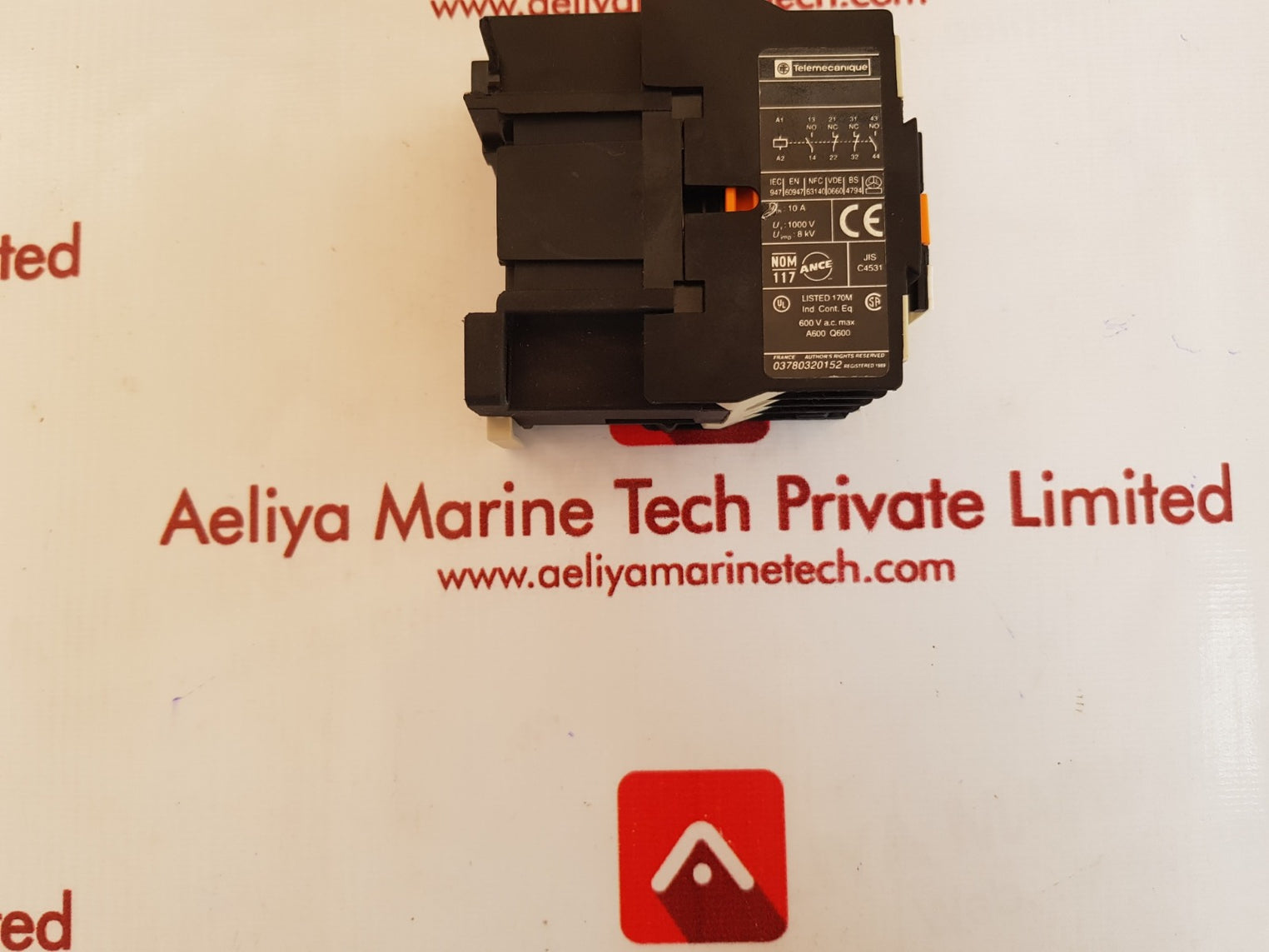 Telemecanique ca2dn22 auxiliary contactor 110v 50/60hz