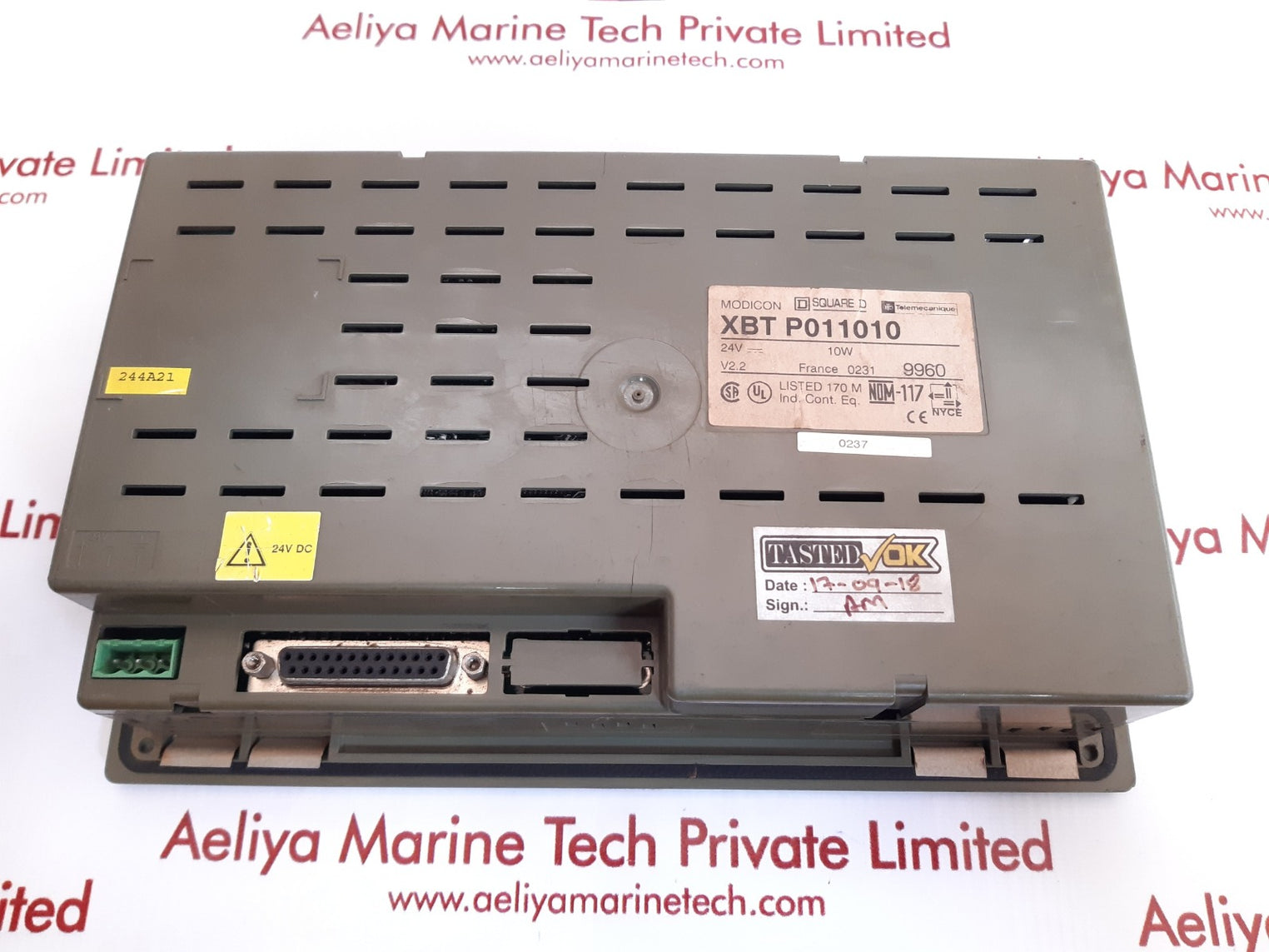 Telemecanique modicon magelis xbt p011010  control panel