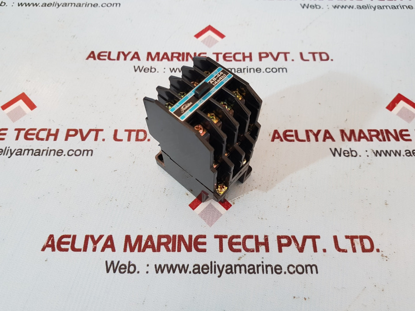 Toshiba a8-44 (4a4b) ac control relay