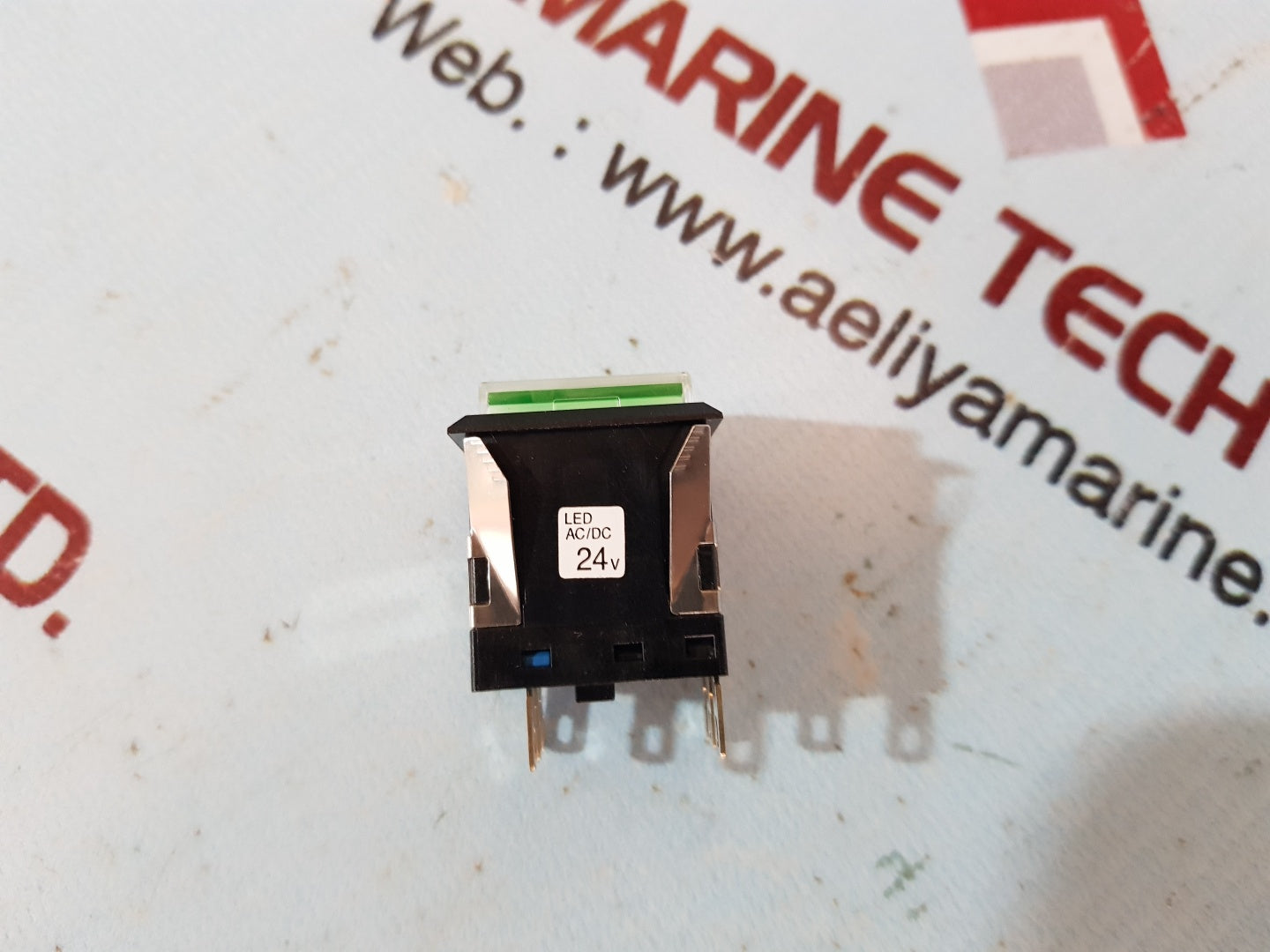 Idec ma3l-m push-button switch 12v ac/dc