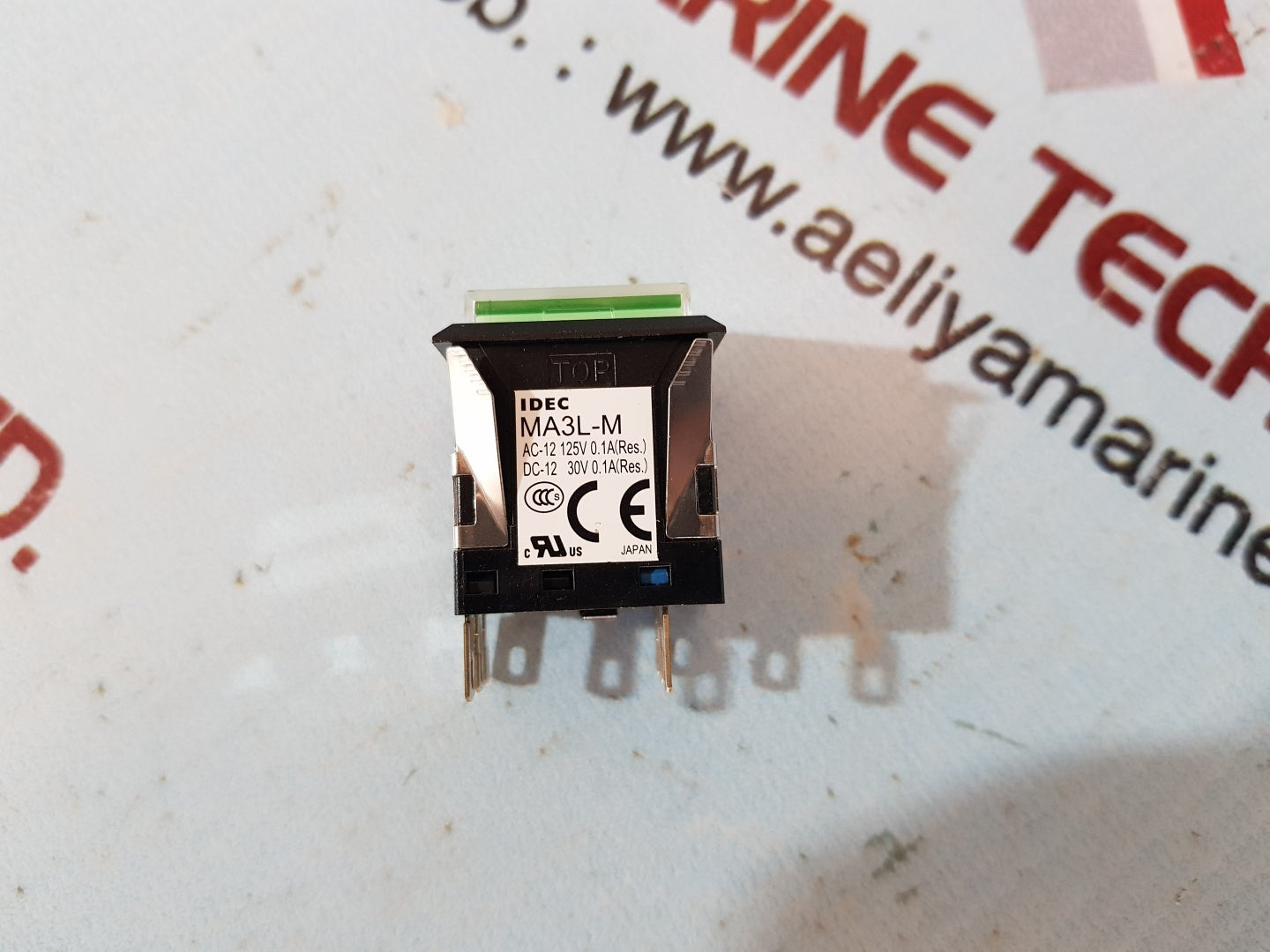 Idec ma3l-m push-button switch 12v ac/dc
