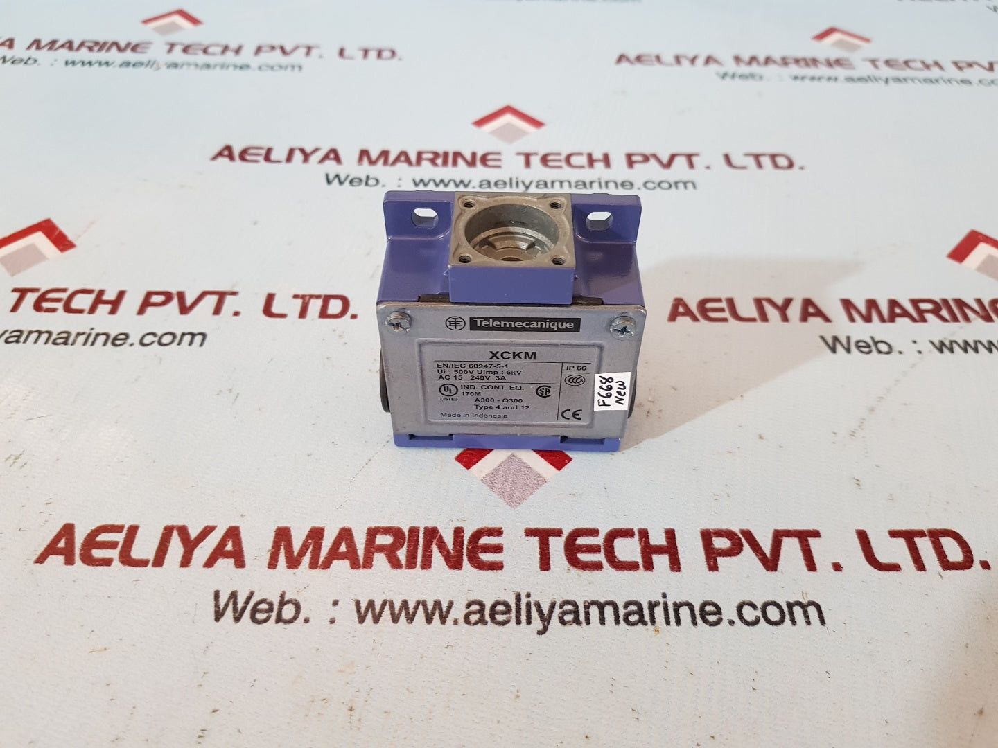 Telemecanique xckm limit switch