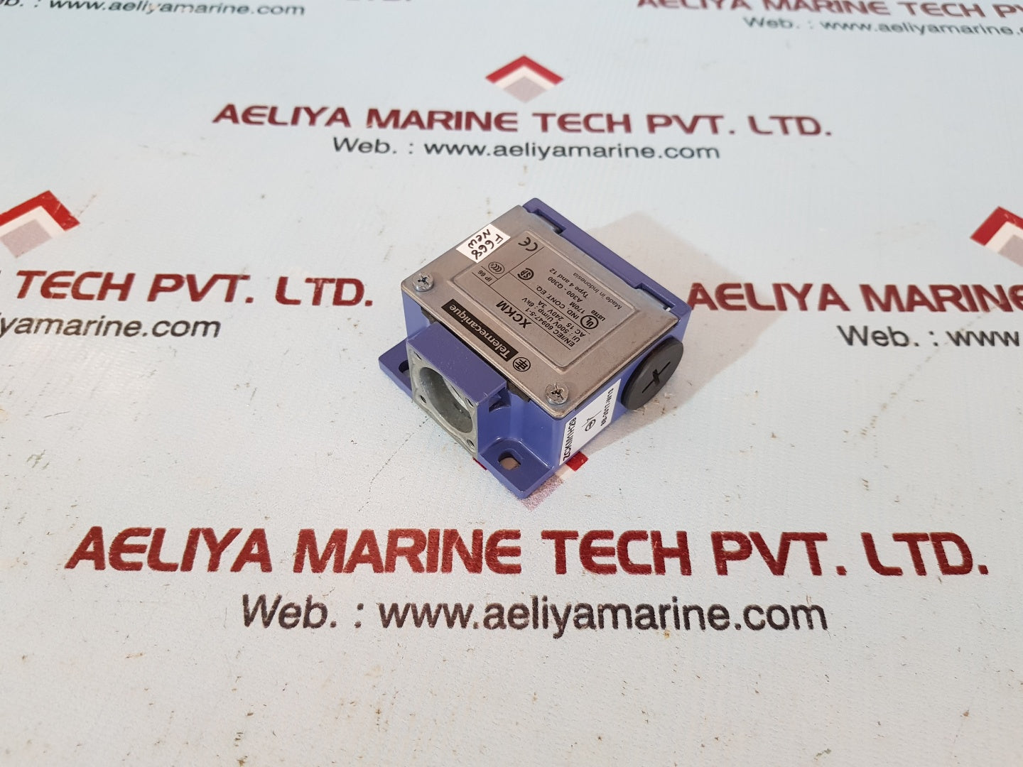 Telemecanique xckm limit switch