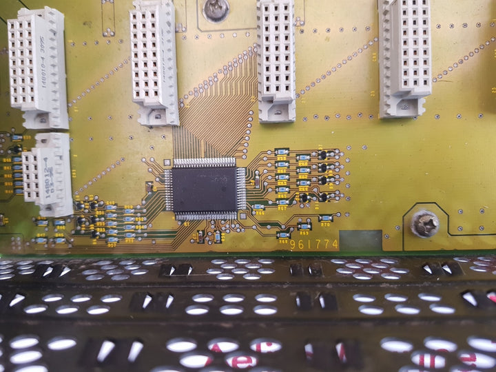 Allen-bradley 1746-p2 ser.c slc 500output module