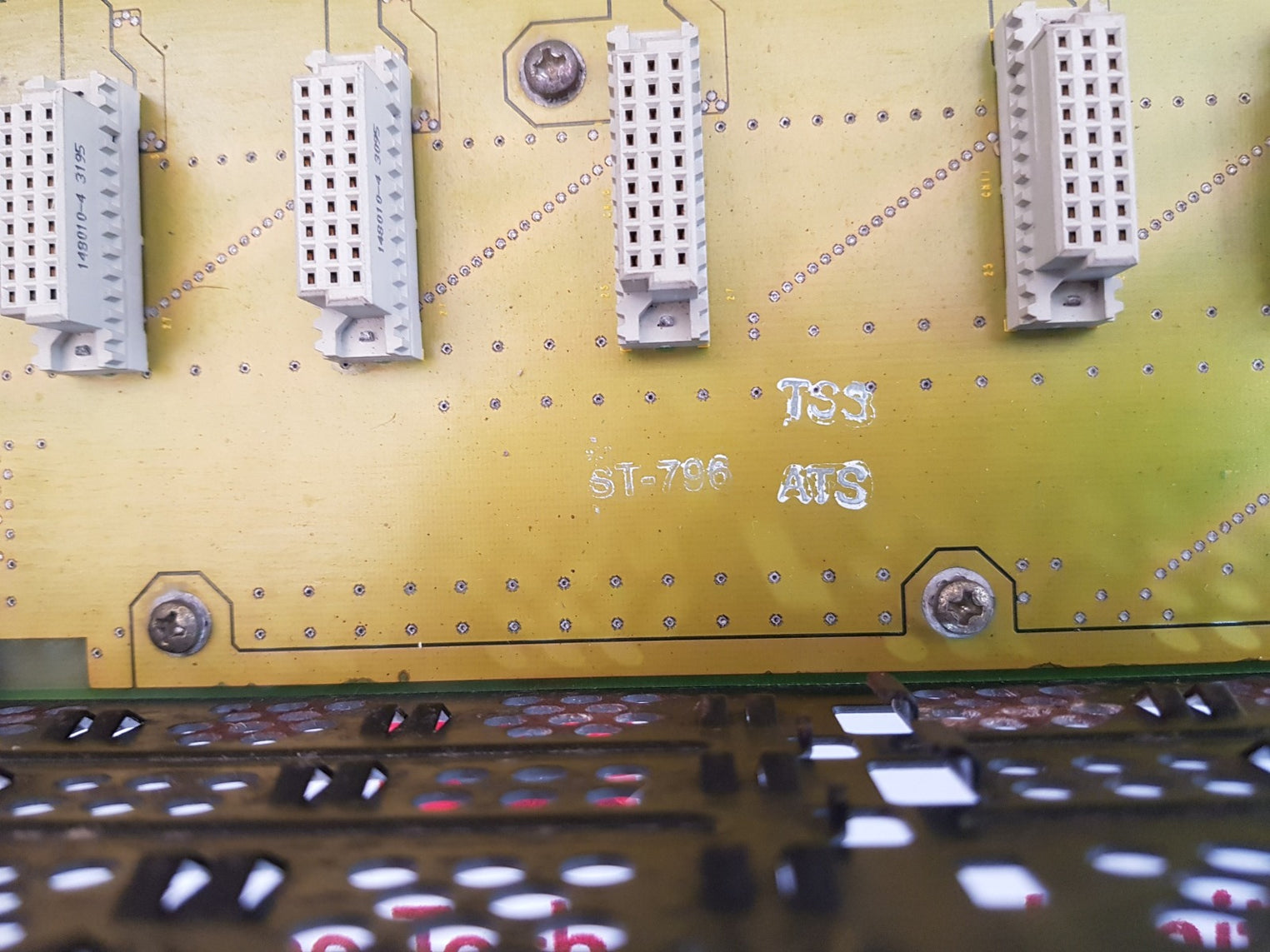 Allen-bradley 1746-p2 ser.c slc 500output module