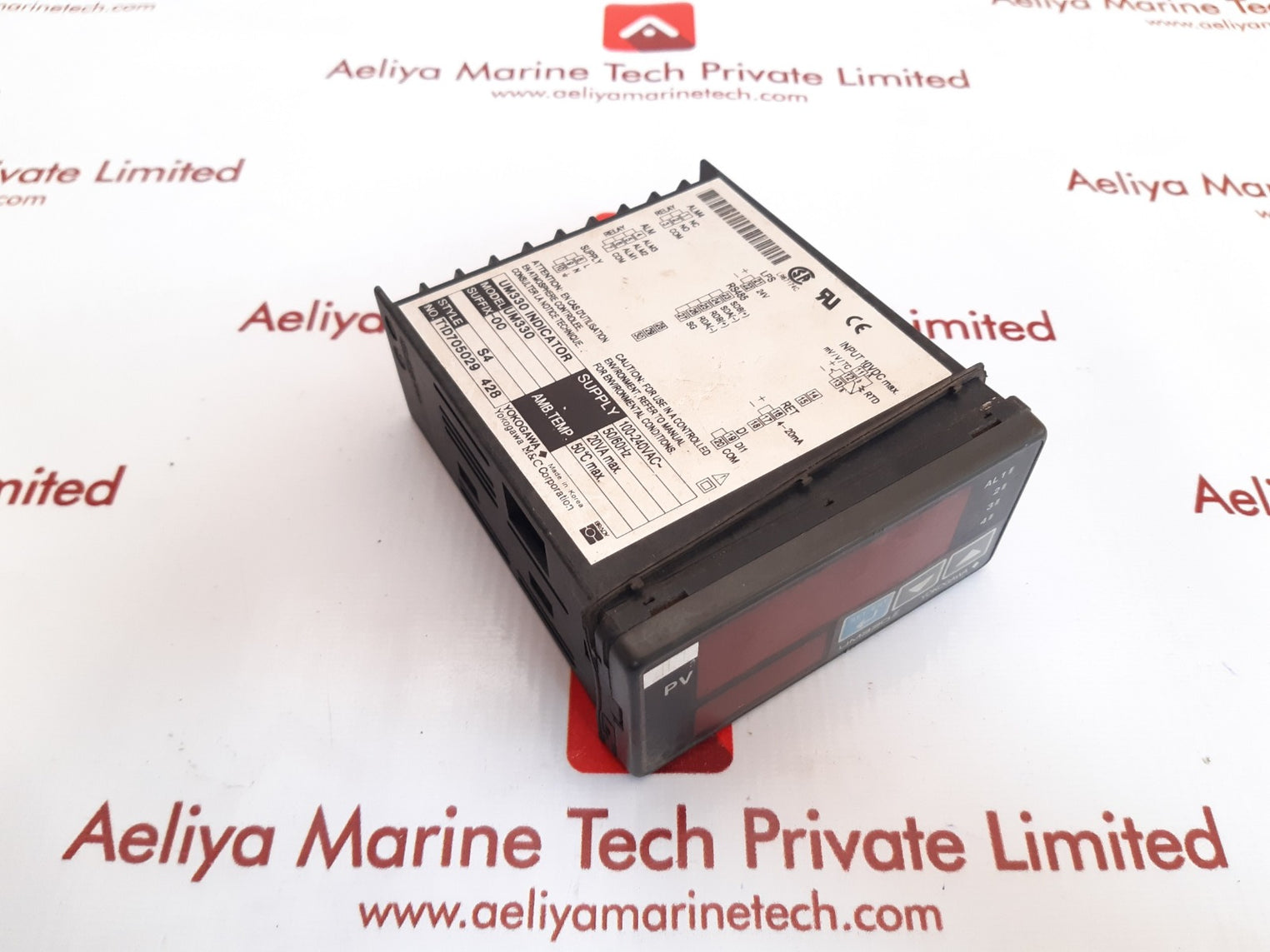 Yokogawa um330-00 digital temperature indicator