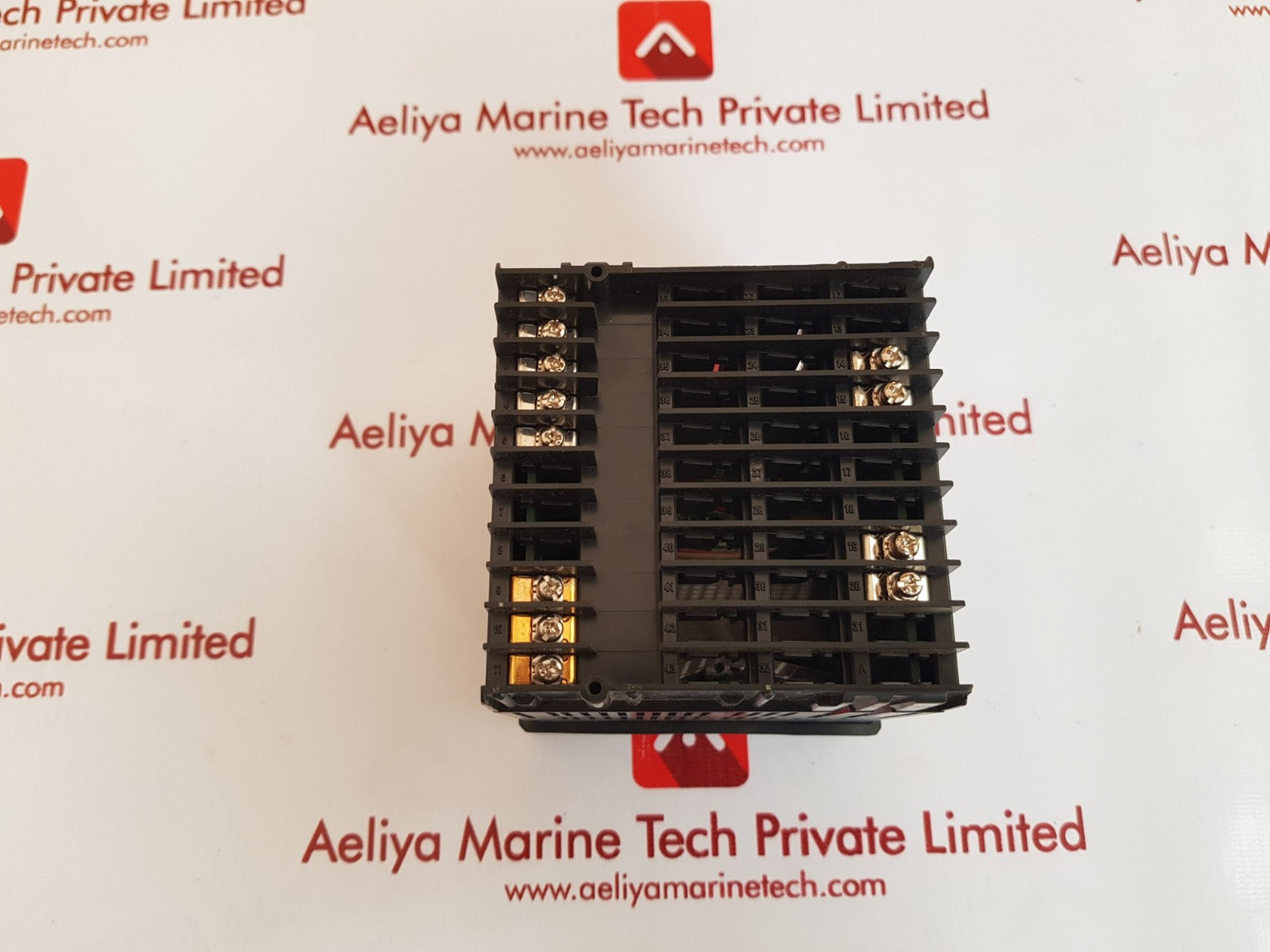 Amot controls 8071a controller 