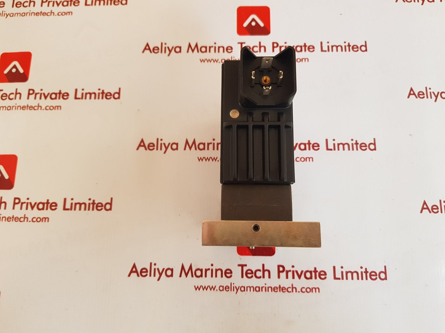 Sauer danfoss  155g4093 solenoid valve New 