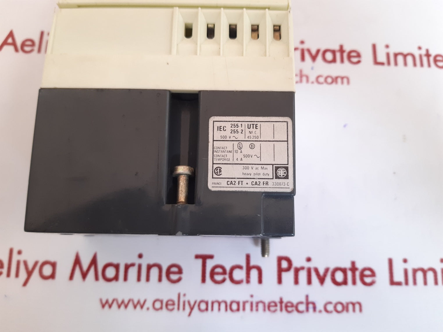 Telemecanique ca2-ft 111 relay 380v 50hz-440v 60hz