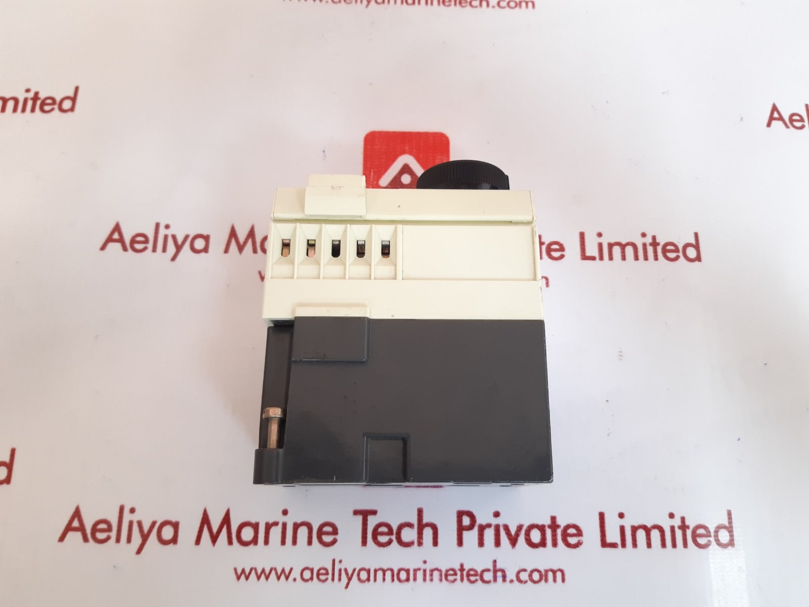 Telemecanique ca2-ft 111 relay 380v 50hz-440v 60hz