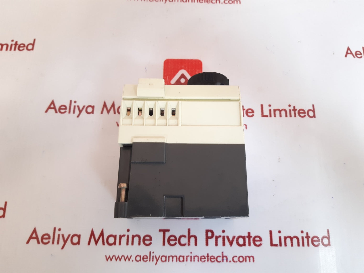 Telemecanique ca2-ft 111 relay 380v 50hz-440v 60hz