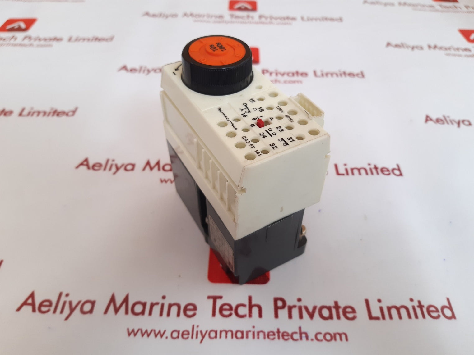 Telemecanique ca2-ft 141 aux-relay 220v 60hz