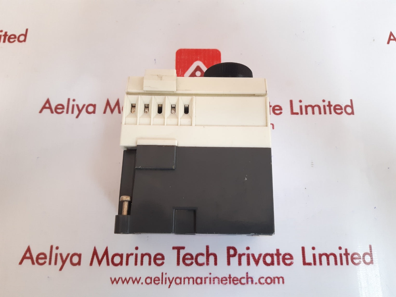 Telemecanique ca2-ft 141 aux-relay 220v 60hz