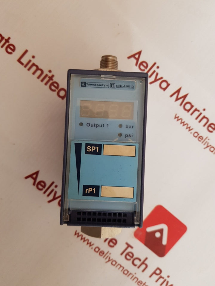 Telemecanique xml-f250d2025 universal pressure  sensor