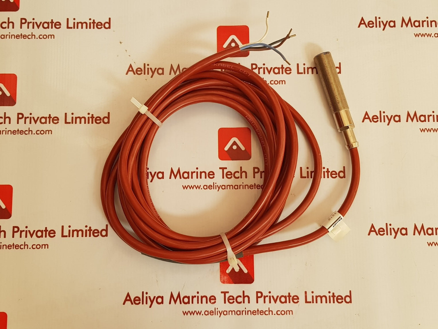 Balluff hew-kabel/cdt proximity sensor 10-30 vdc