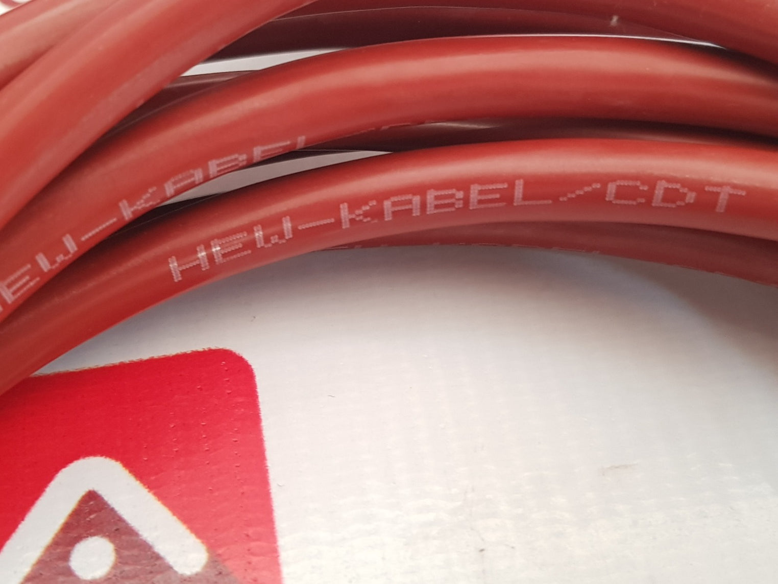 Balluff hew-kabel/cdt proximity sensor 10-30 vdc