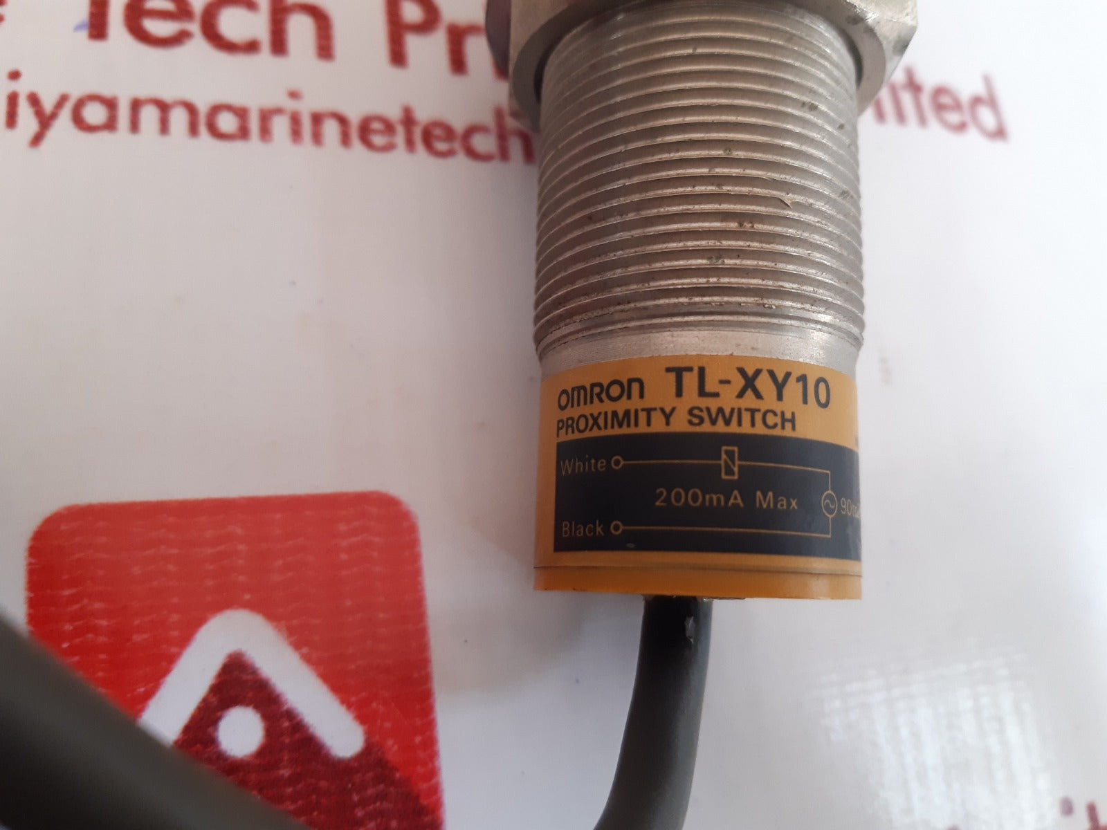 Omron tl - xy10 proximity switch 90 to 250vac