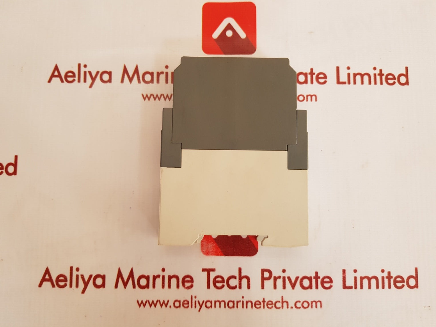 Abb ct-ahs off delay with auxiliary supply time relay 1svr430113r0100