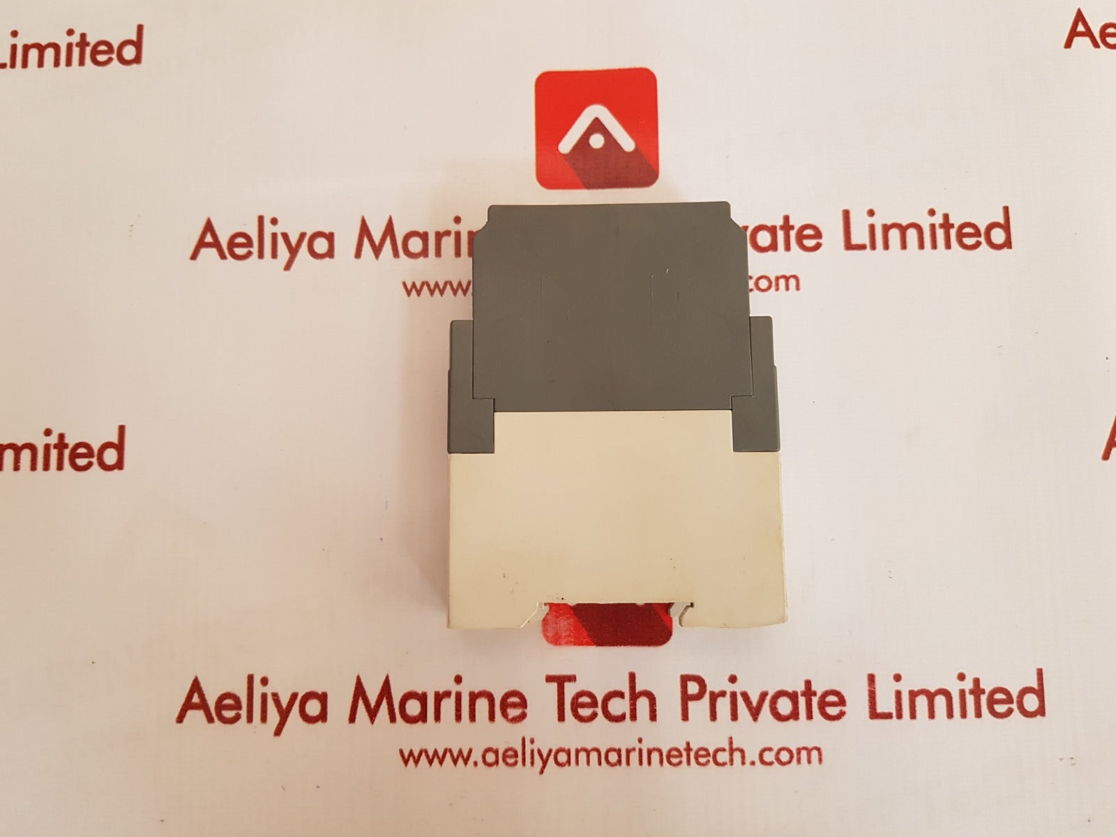 Abb ct-ahs.22 off delay with aux. voltage time relay 1svr630110r3300