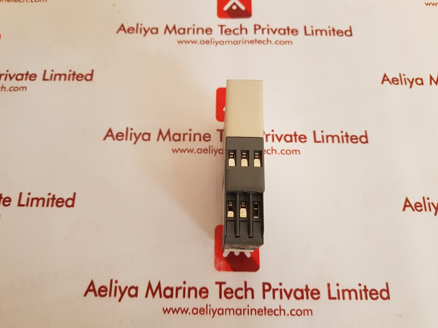 Abb ct-ahs.22 off delay with aux. voltage time relay 1svr630110r3300