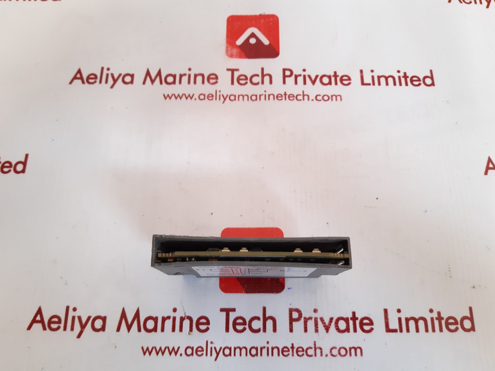 Allen-bradley 1734-ie2v analog voltage input module ser. c