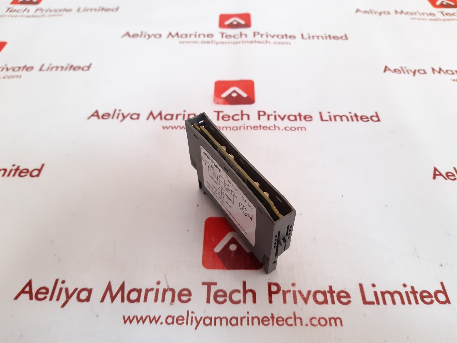 Allen-bradley 1734-ie2v analog voltage input module ser. c