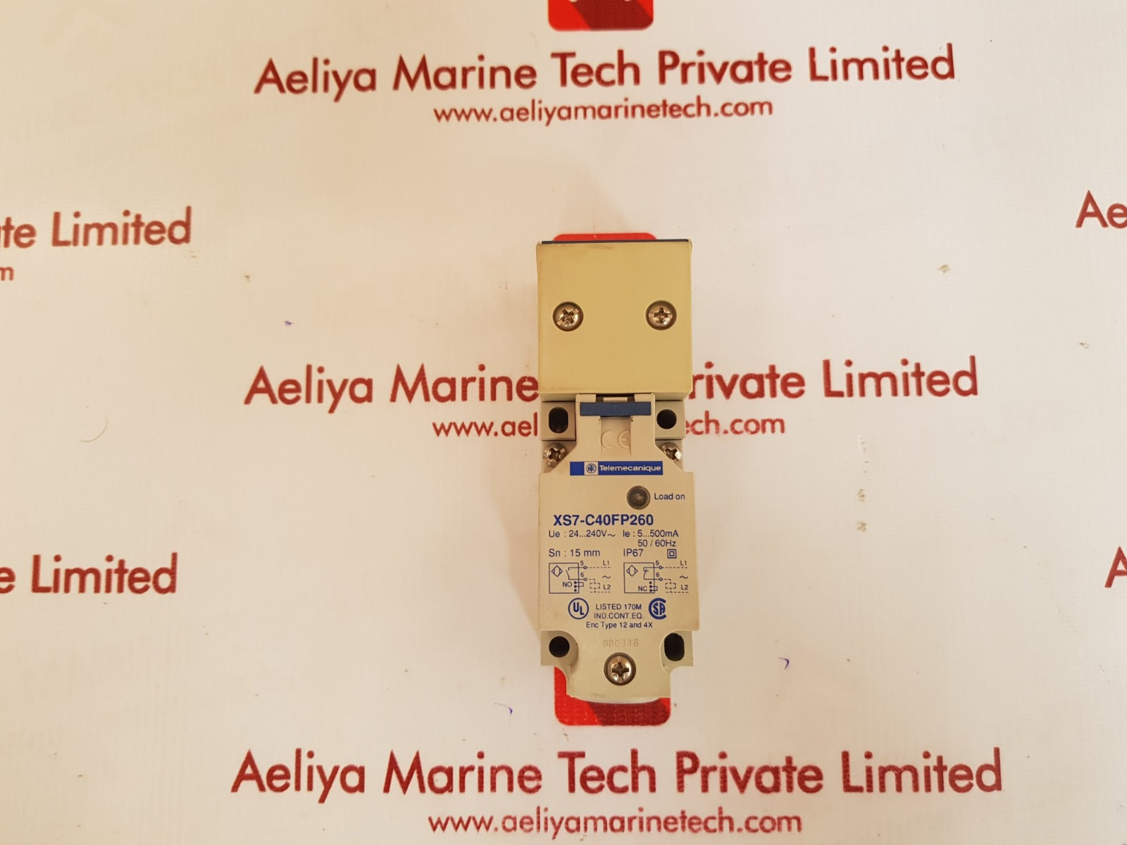Telemecanique xs7-c40fp260 inductive proximity switch
