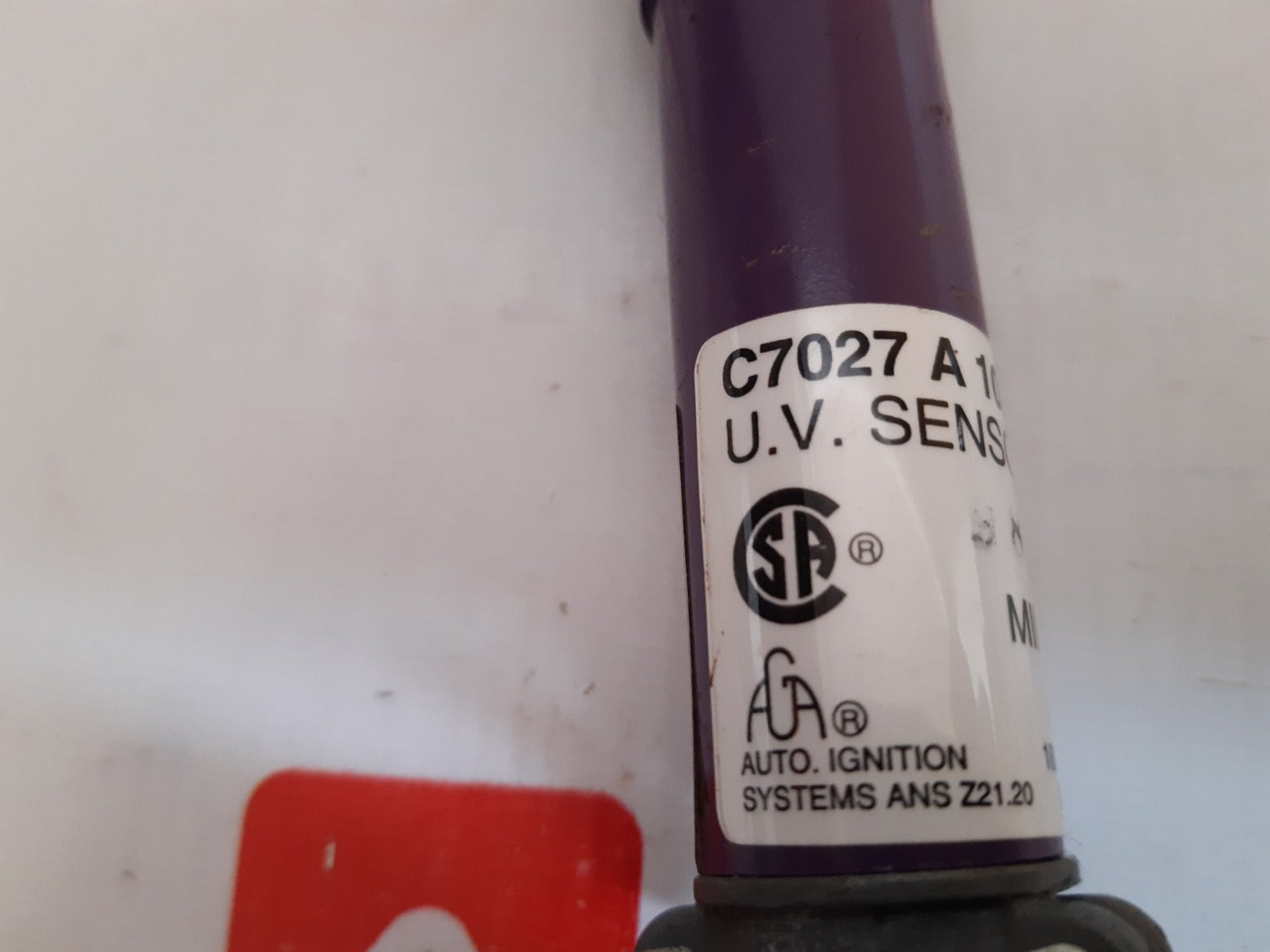 Honeywell C7027A 1031 2 U.V. Sensor Rev. F
