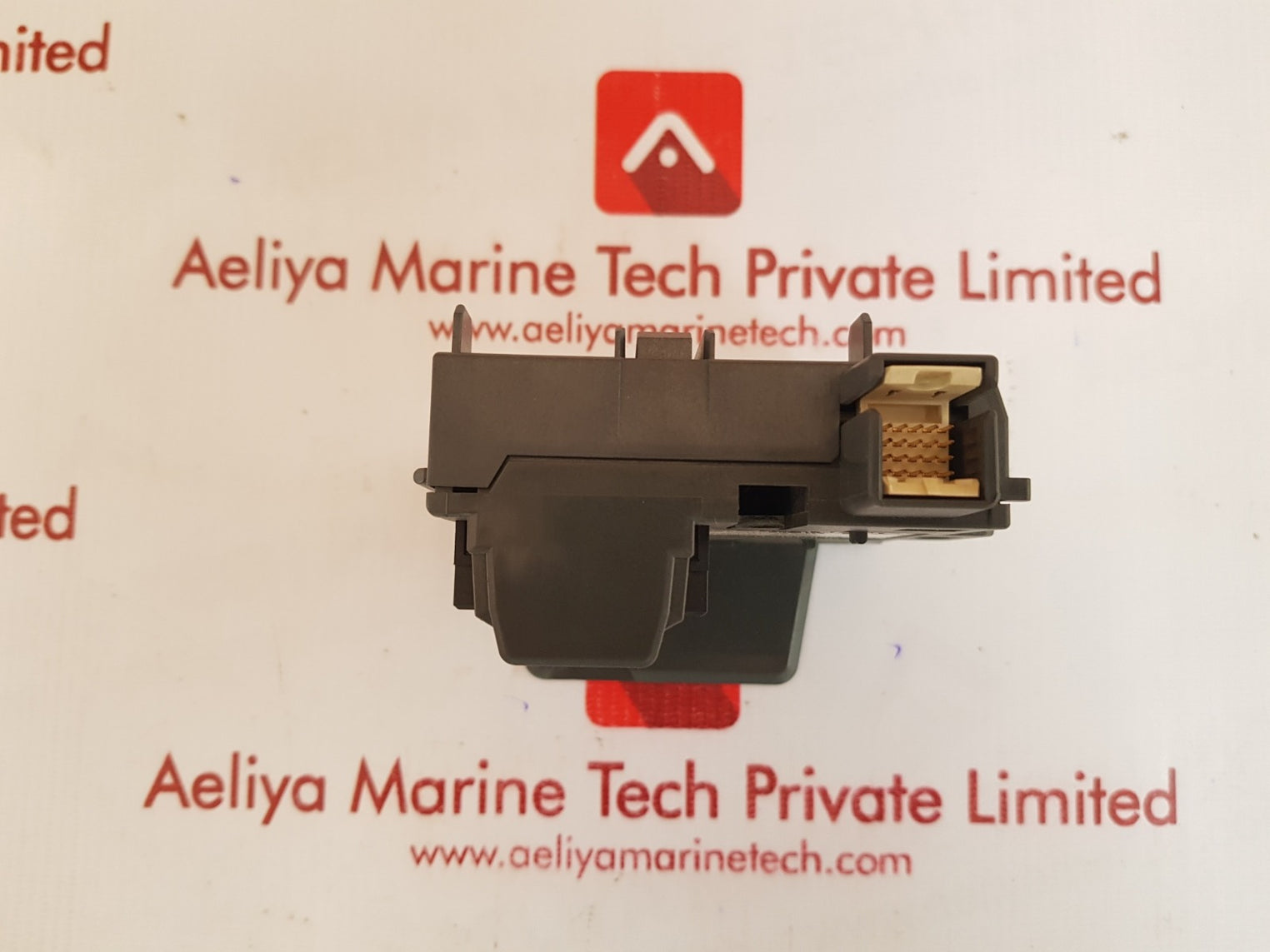 Siemens 6es7 195-7hb00-0xa0 bus module