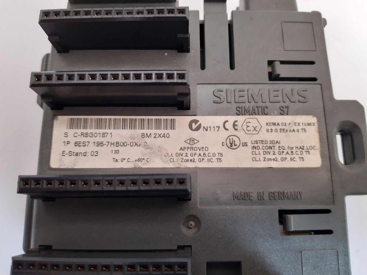 Siemens simatic s7 6es7 195-7hb00-0xa0 bus module 