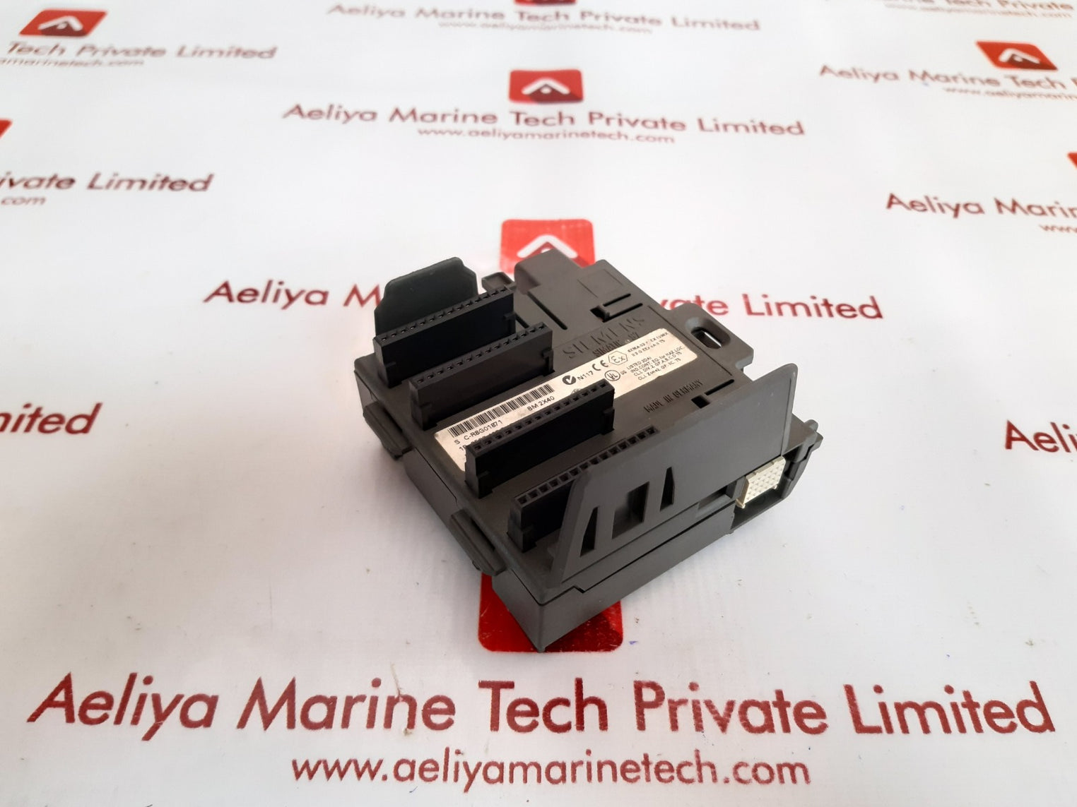 Siemens simatic s7 6es7 195-7hb00-0xa0 bus module 