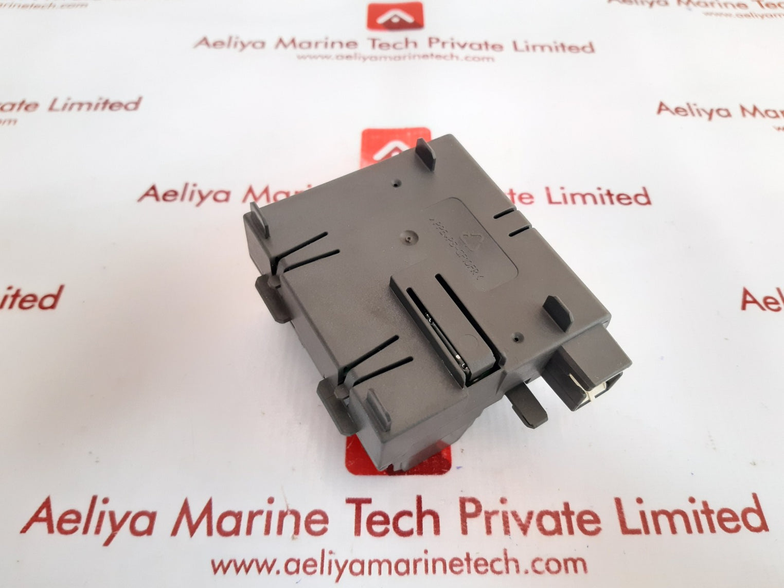 Siemens simatic s7 6es7 195-7hb00-0xa0 bus module 