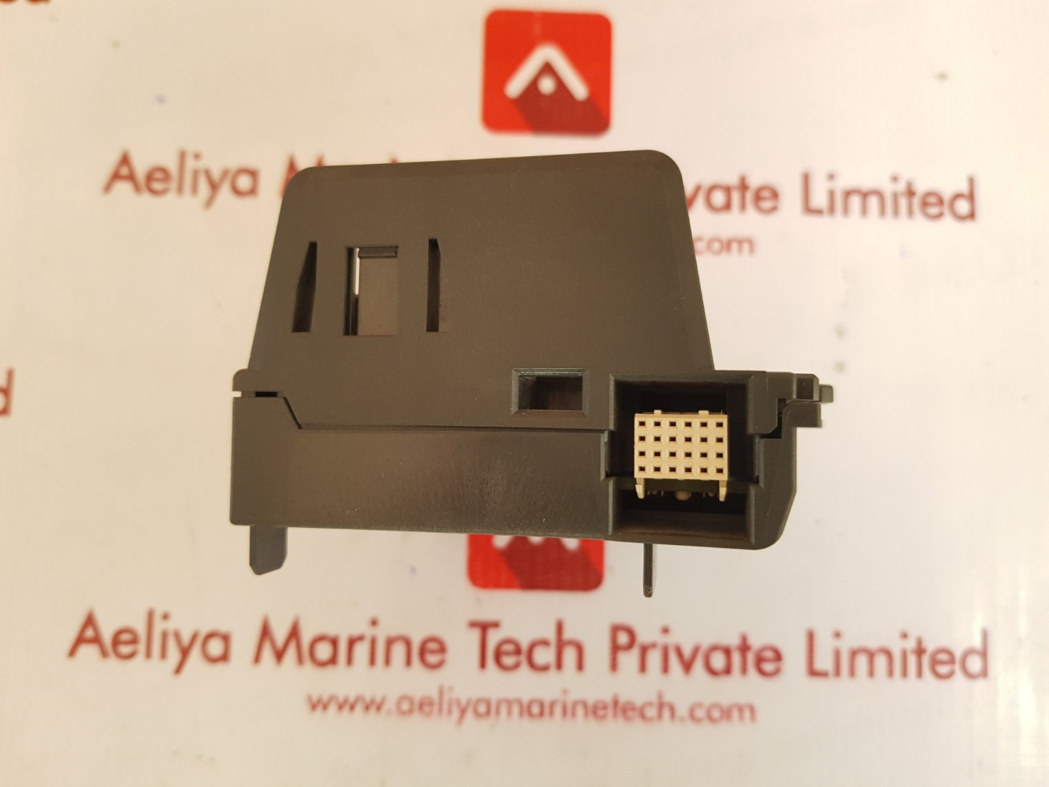 Siemens 6es7 195-7hb00-0xa0 bus module 60 c