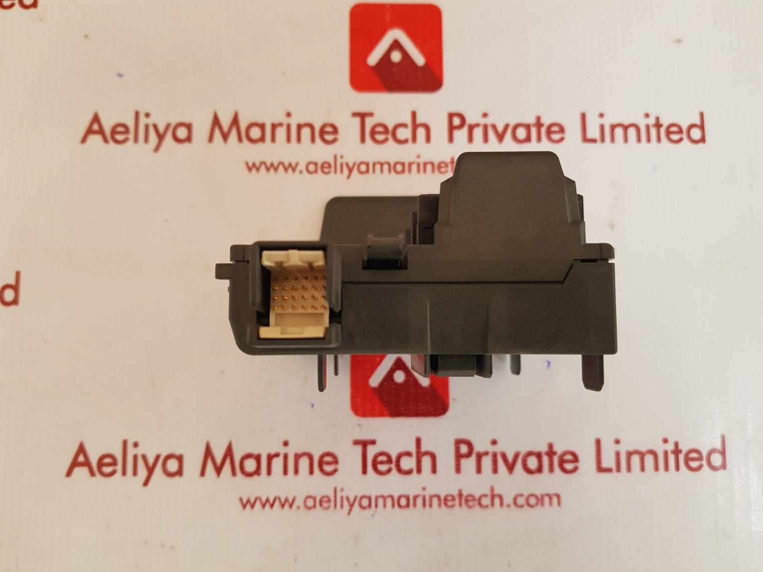 Siemens 6es7 195-7hb00-0xa0 bus module 60 c