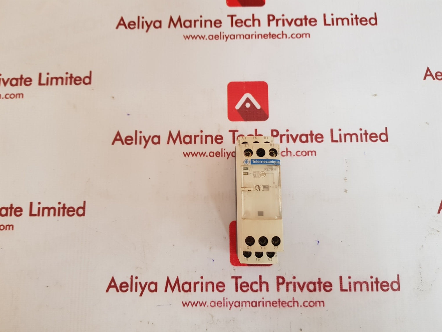 Telemecanique re7rm11bu delay timer relay 0.05s-300h