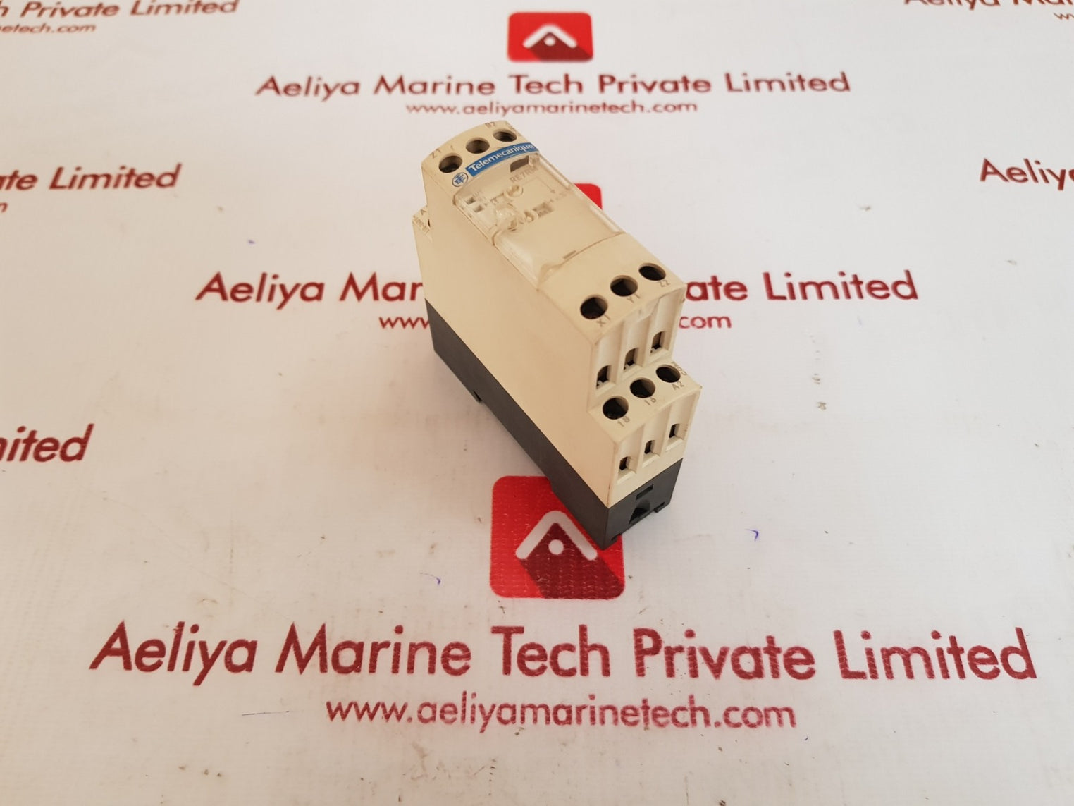 Telemecanique re7rm11bu delay timer relay 0.05s-300h