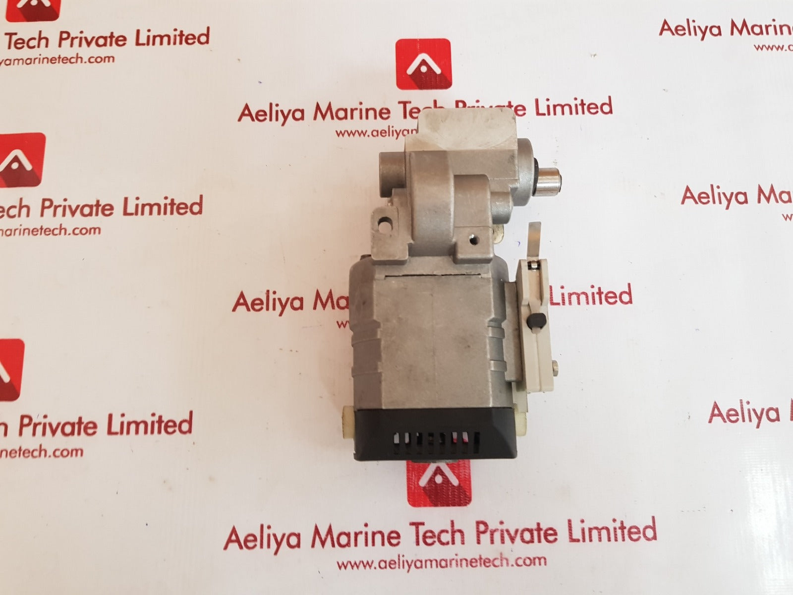 Abb uxab269330r948 trip  unit