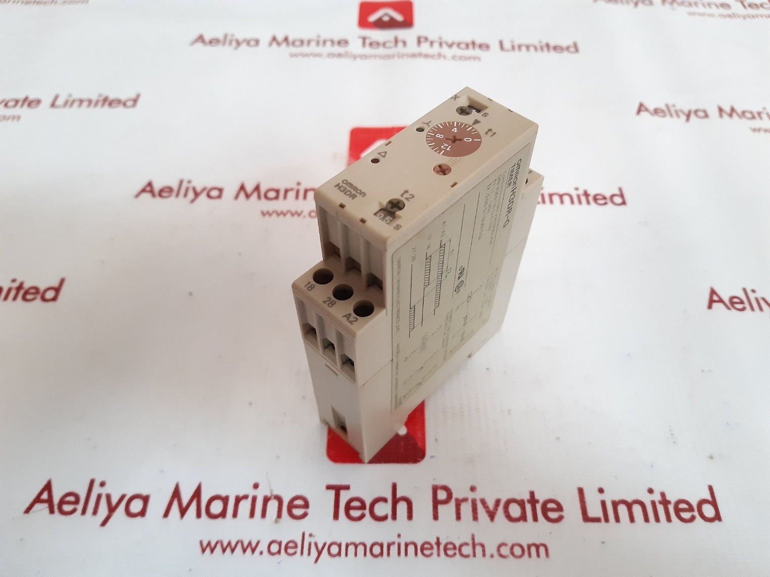 Omron h3dr-g timer relay 5a  250vac