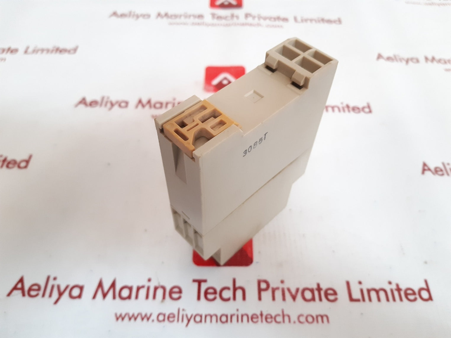 Omron h3dr-g timer relay 5a  250vac