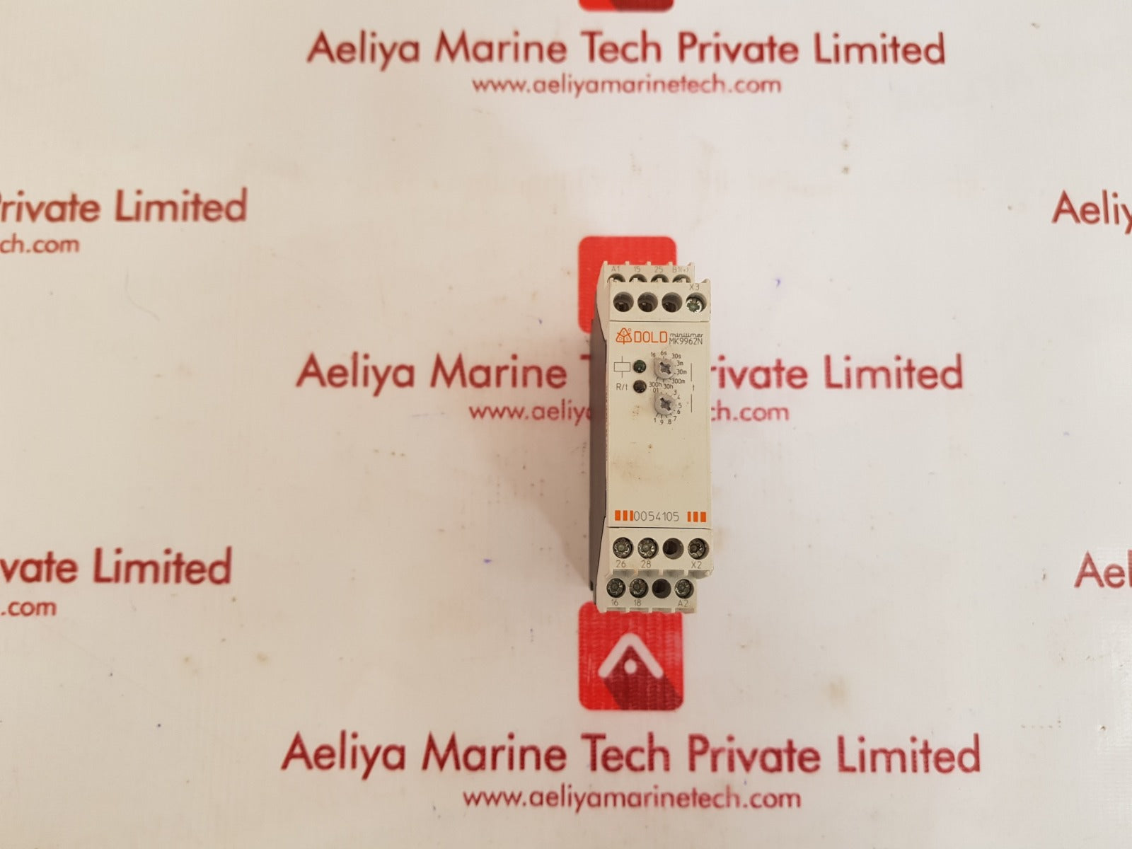 E.dold mk9962n.82 time relay 05s-300h