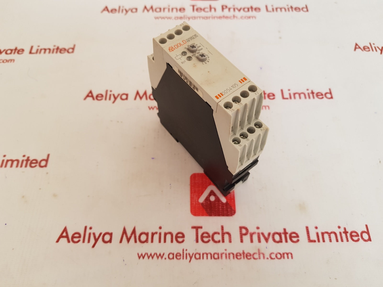 E.dold mk9962n.82 time relay 05s-300h