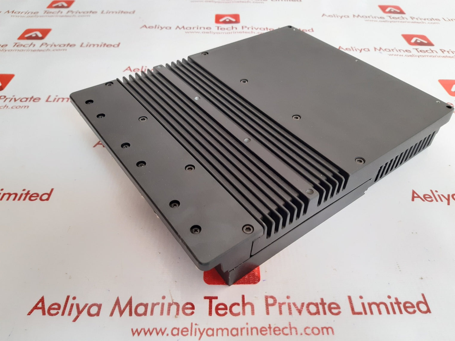 Vicor flat pac vi-qu33-equ-cc power supply 